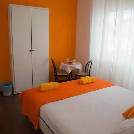 Fruit'n Joy Guest house